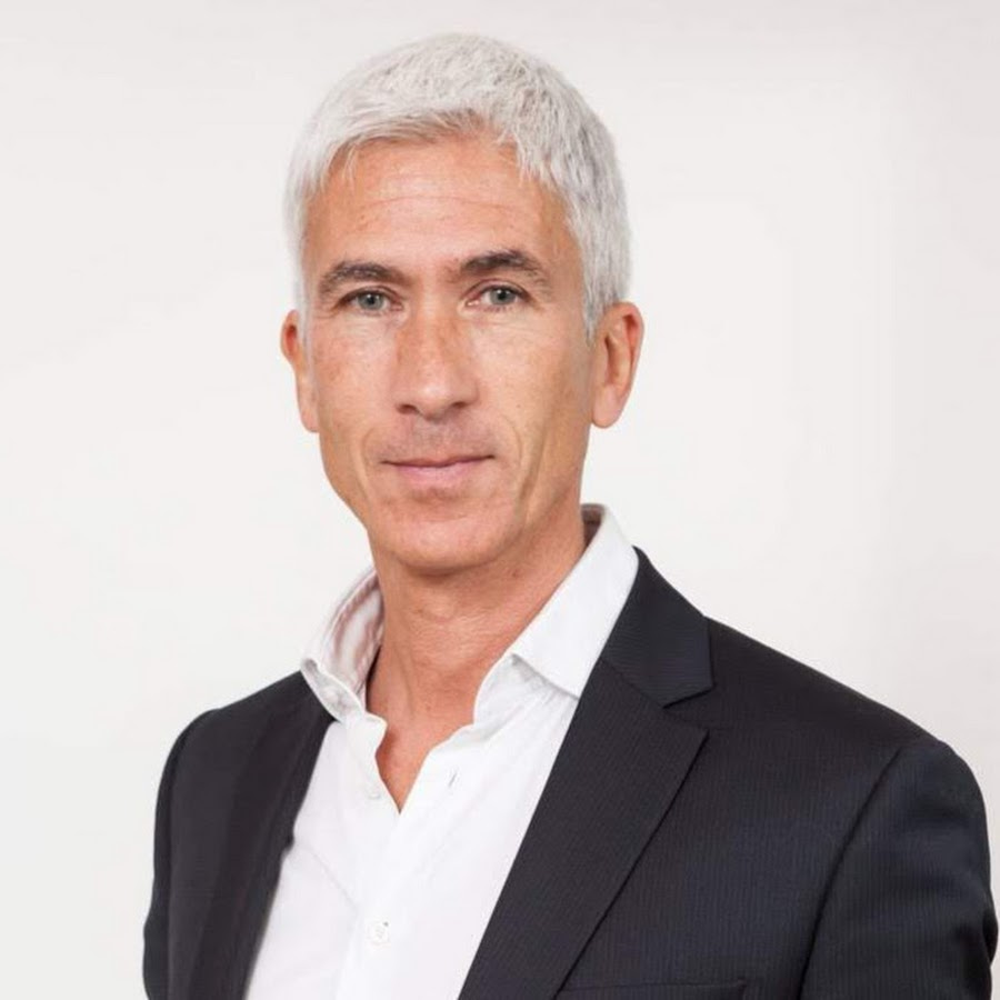 Dr Peter Cumbo