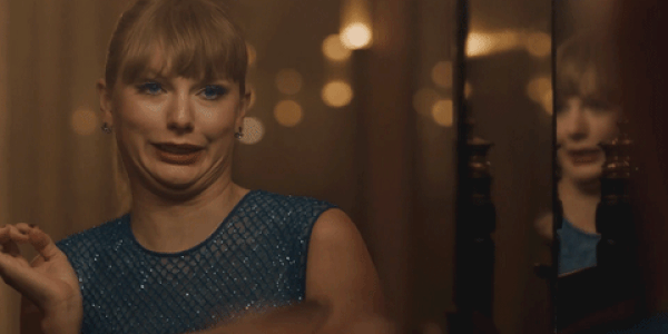 Taylor Swift Making Faces